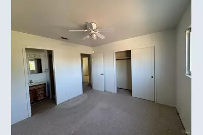 2040 Las Lomas Court, Concord, CA 94519 - Photo 14
