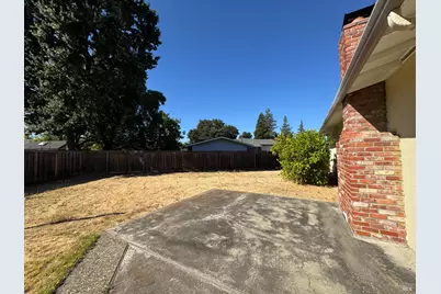 2040 Las Lomas Court, Concord, CA 94519 - Photo 36