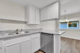 128 Del Rio Ct, Vacaville, CA 95687 - Photo 8