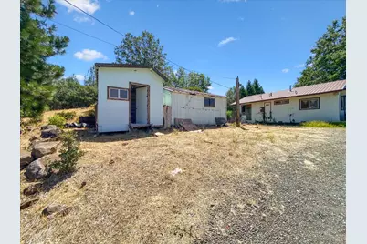 30391 Minnow Creek Lane, Round Mountain, CA 96084 - Photo 10
