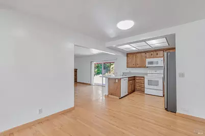 2429 Woodstock Court, Santa Rosa, CA 95409 - Photo 18