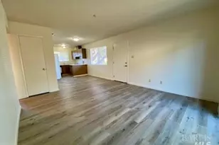 950 Santa Alicia Dr, Rohnert Park, CA 94928 - Photo 2