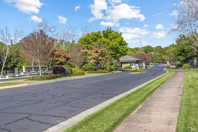 746 Bridle Ridge Court, Fairfield, CA 94534 - Photo 4