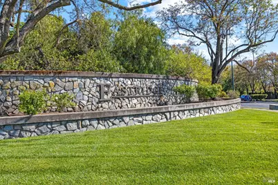 746 Bridle Ridge Court, Fairfield, CA 94534 - Photo 2