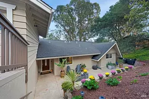 12 Haven Dr, Petaluma, CA 94952 - Photo 2