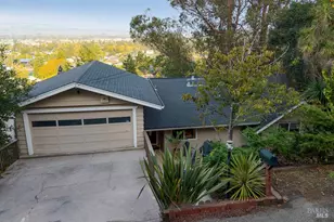 12 Haven Dr, Petaluma, CA 94952 - Photo 2