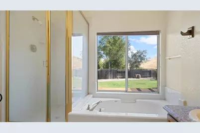 124 Cannes Court, Fairfield, CA 94534 - Photo 32