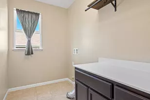 2197 Yellow Rose Cir, Fairfield, CA 94534 - Photo 22