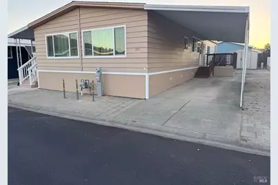 209 Champagne W Street, Calistoga, CA 94515 - Photo 2