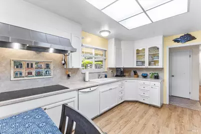 442 Las Casitas Court #A, Santa Rosa, CA 95403 - Photo 4