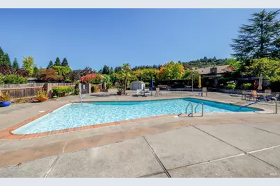 446 Las Casitas Court #D, Santa Rosa, CA 95403 - Photo 2