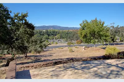1166 Castle Oaks Drive, Napa, CA 94558 - Photo 32