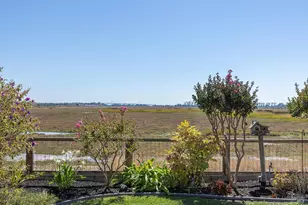 91 S Newport Dr, Napa, CA 94559 - Photo 30