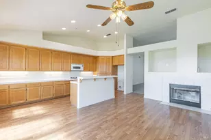 91 S Newport Dr, Napa, CA 94559 - Photo 22