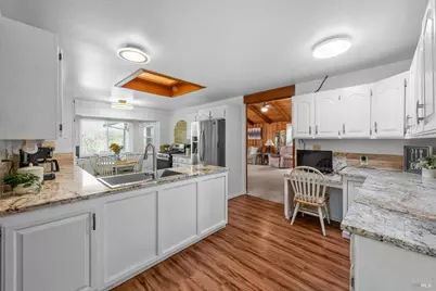 4265 Summerwood Court, Vacaville, CA 95688 - Photo 6