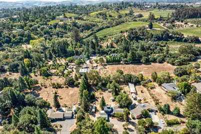 8061 Elphick Road, Sebastopol, CA 95472 - Photo 36