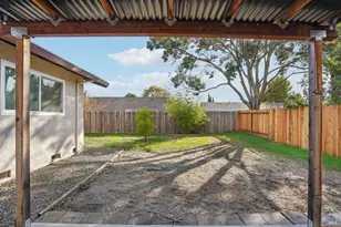 1136 Woodridge Dr, Vacaville, CA 95687 - Photo 30