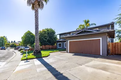 690 Holly Avenue, Rohnert Park, CA 94928 - Photo 2