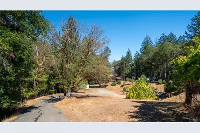 28670 Highway 128, Yorkville, CA 95449 - Photo 38