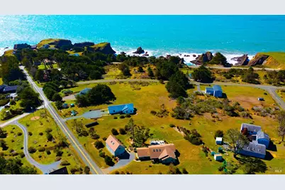 46851 Iversen Lane, Gualala, CA 95445 - Photo 2