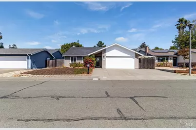 253 Carlisle Way, Benicia, CA 94510 - Photo 2