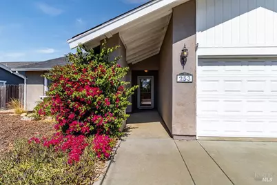 253 Carlisle Way, Benicia, CA 94510 - Photo 4