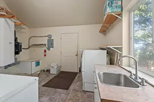 16460 Walker Lake Rd, Willits, CA 95490 - Photo 18