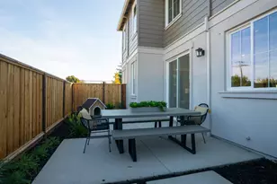 225 Octopus St, Suisun City, CA 94585 - Photo 10