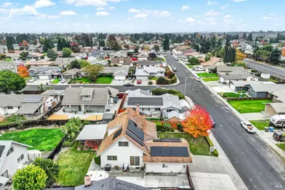 221 Livingston Avenue, Vacaville, CA 95687 - Photo 60