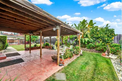 221 Livingston Avenue, Vacaville, CA 95687 - Photo 62