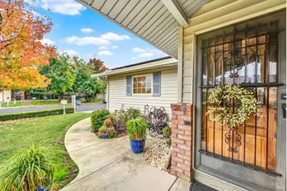 221 Livingston Avenue, Vacaville, CA 95687 - Photo 16