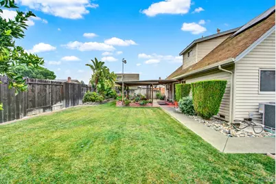 221 Livingston Avenue, Vacaville, CA 95687 - Photo 70