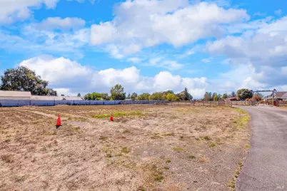 2085 Fulton Road, Santa Rosa, CA 95403 - Photo 52