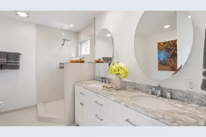 8 Clover Hill Court, San Rafael, CA 94903 - Photo 10