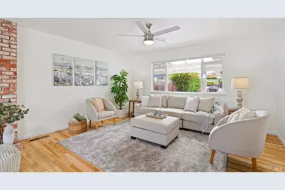 8 Clover Hill Court, San Rafael, CA 94903 - Photo 4