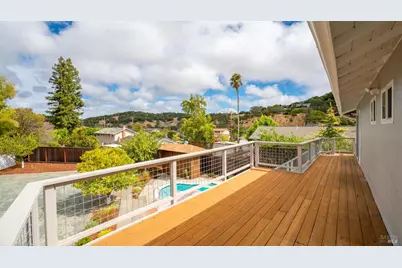 8 Clover Hill Court, San Rafael, CA 94903 - Photo 8