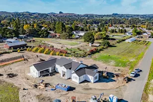 2183 Live Oak Farm Ln, Petaluma, CA 94952 - Photo 4