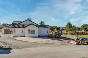 2183 Live Oak Farm Ln, Petaluma, CA 94952 - Photo 2