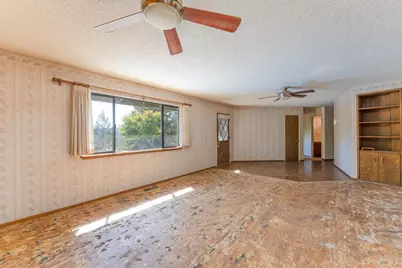 20201 Manzanita Drive, Willits, CA 95490 - Photo 2