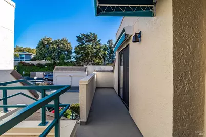 174 Nantucket Lane, Vallejo, CA 94590 - Photo 8