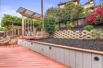 375 E O Street, Benicia, CA 94510 - Photo 38