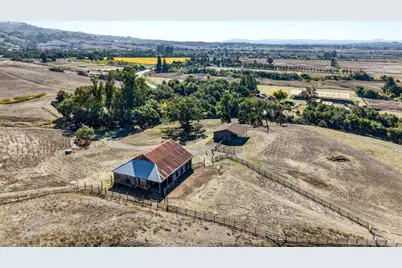 5200 Petaluma Hill Road, Santa Rosa, CA 95404 - Photo 12