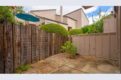 19 Burdell Court, Novato, CA 94949 - Photo 12