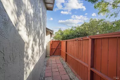 1781 Lindo Street, Benicia, CA 94510 - Photo 28