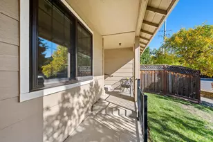 1049 Charlson Way, Napa, CA 94558 - Photo 4