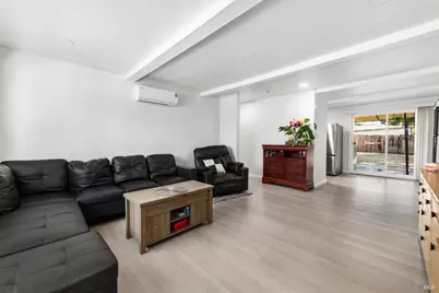 1042 Hayes Street, Fairfield, CA 94533 - Photo 6