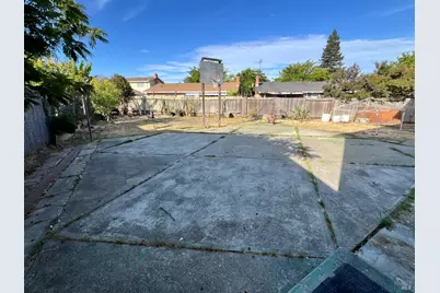 203 Baylor Drive, Vallejo, CA 94589 - Photo 10