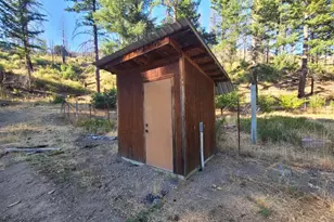 41390 Mendocino Pass Rd, Covelo, CA 95428 - Photo 26