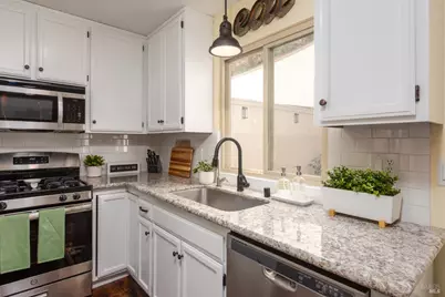 2734 Lakeview Drive, Santa Rosa, CA 95405 - Photo 1