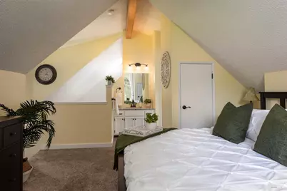 2734 Lakeview Drive, Santa Rosa, CA 95405 - Photo 22